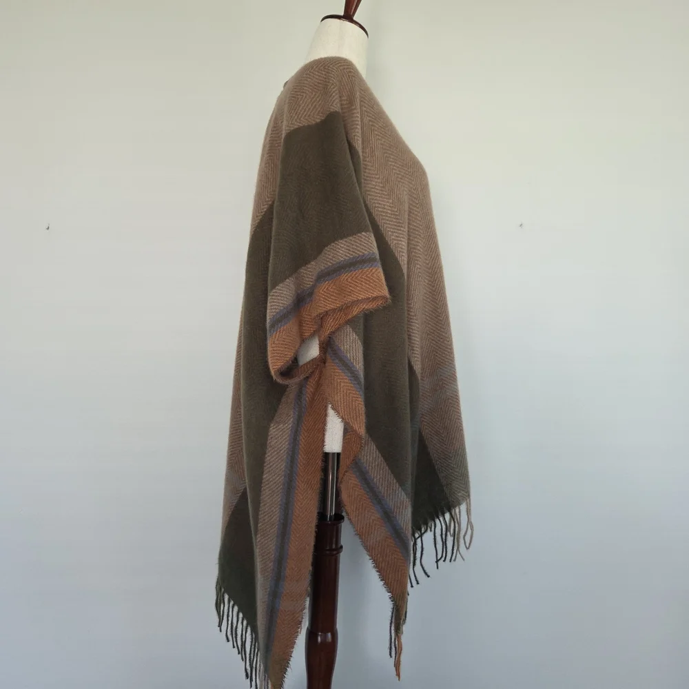 Vince Camuto Olive and Brown Fringe Poncho Size OS - Picture 3 of 6